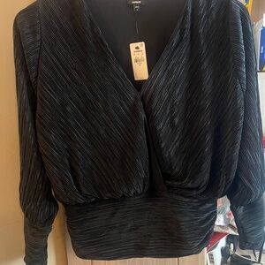 Black Express Chic Shimmery waisted blouse